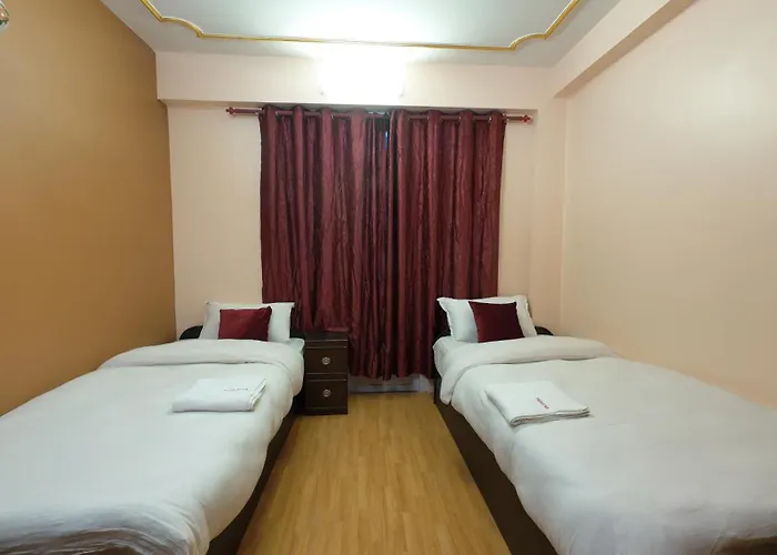 Hotel Triratna