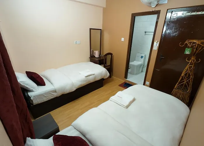 Hotel Triratna